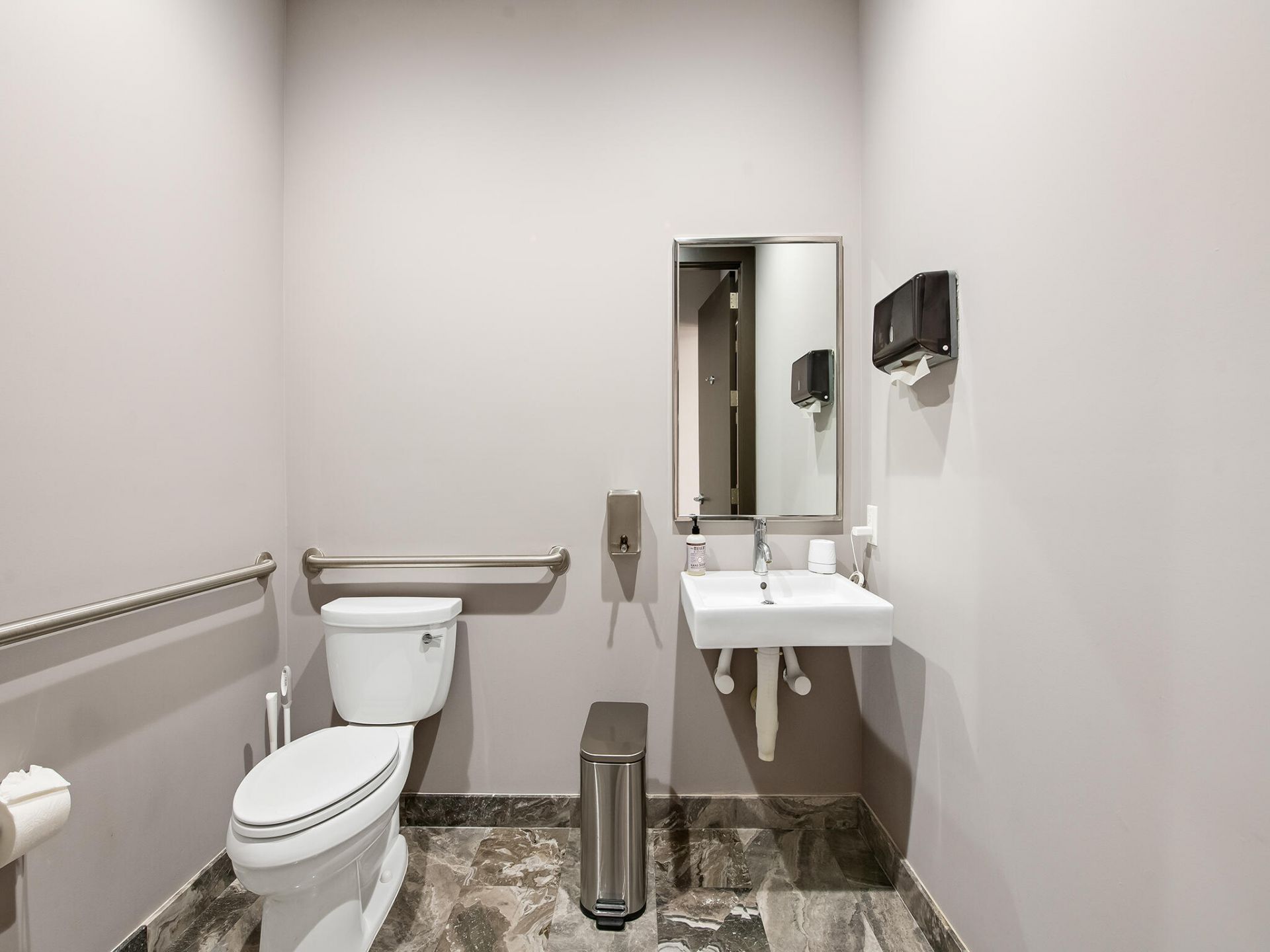 6199 N Federal Highway, Boca Raton, FL 33487 Photo