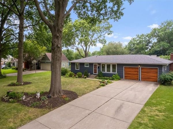 5136 Reeds Road, Mission, KS 66202