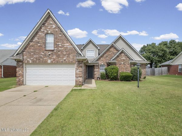 5681 Carter Drive, Southaven, MS 38672