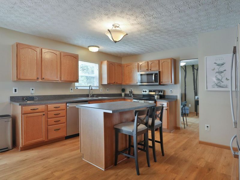 1918 Bay Port Drive , Grove City, OH 43123 Photo 11