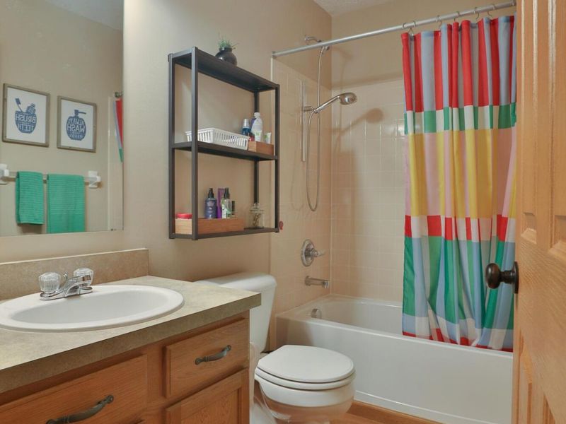 1918 Bay Port Drive , Grove City, OH 43123 Photo 25