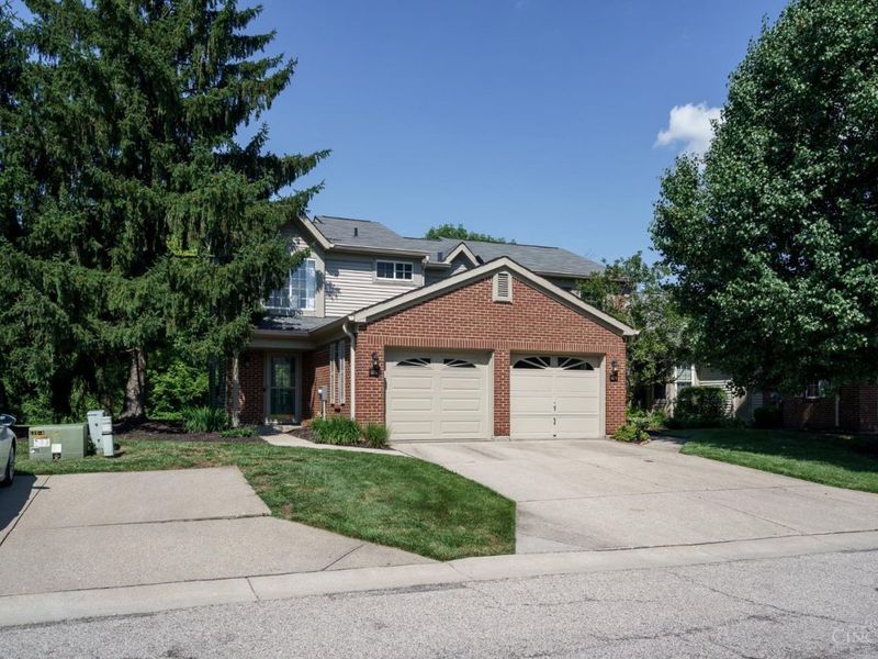 5574 Regimental PL, Cincinnati, OH 45239 Photo 2