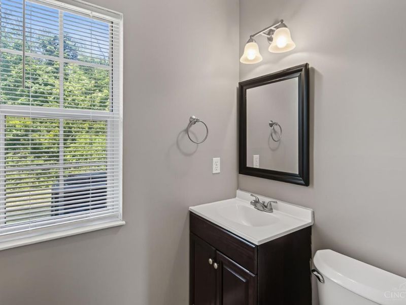 5574 Regimental PL, Cincinnati, OH 45239 Photo 23