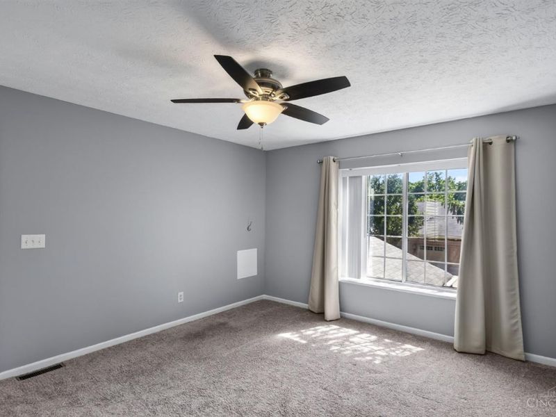 5574 Regimental PL, Cincinnati, OH 45239 Photo 33
