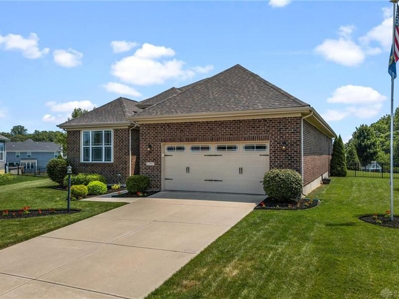 1700 Sunset Creek Court, Bellbrook, OH 45305 Photo 2