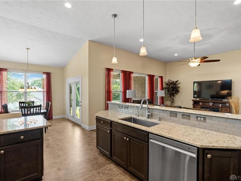 1700 Sunset Creek Court, Bellbrook, OH 45305 Photo 20