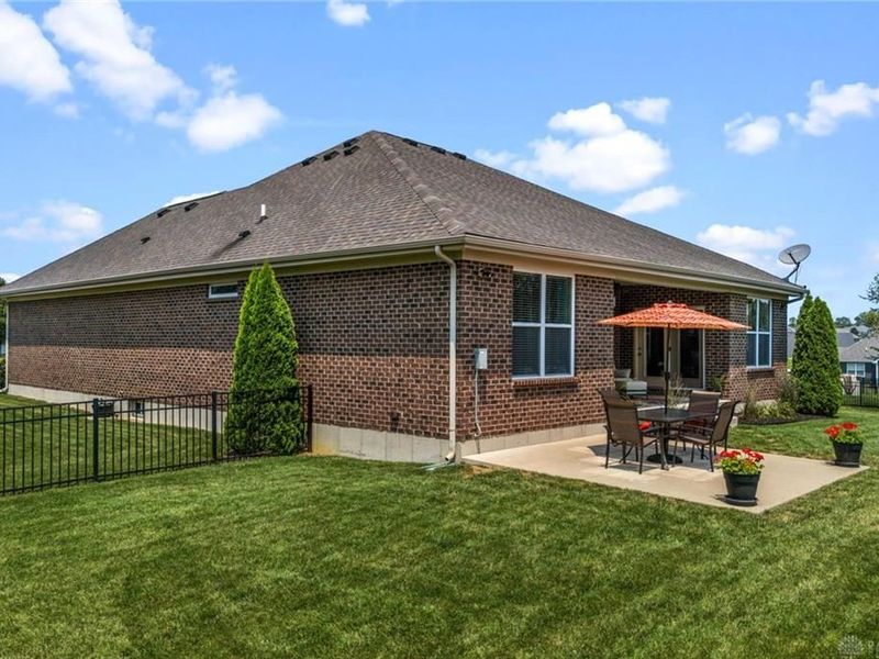 1700 Sunset Creek Court, Bellbrook, OH 45305 Photo 6
