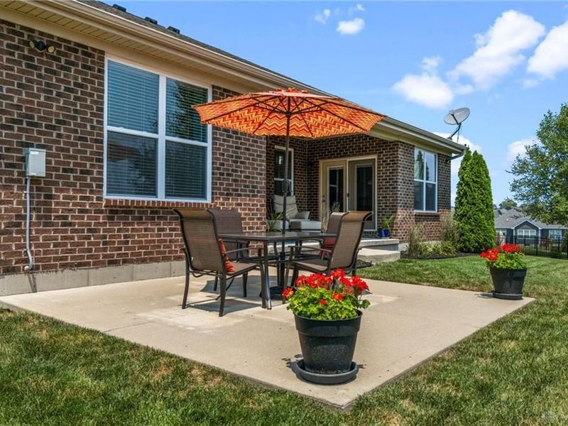 1700 Sunset Creek Court, Bellbrook, OH 45305 Photo 7
