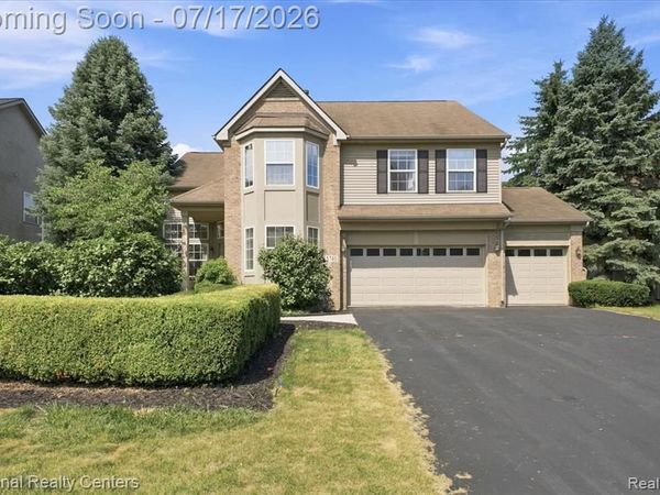 5741 Bingham Drive, Commerce Twp, MI 48382
