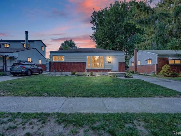903 Bernie Lane, Madison Heights, Mi 48071