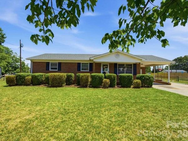 990 Colonial Drive , China Grove, NC 28023