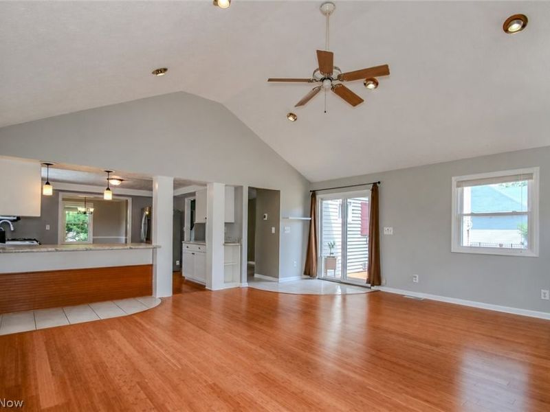 12433 Webster Road , Strongsville, OH 44136 Photo 13