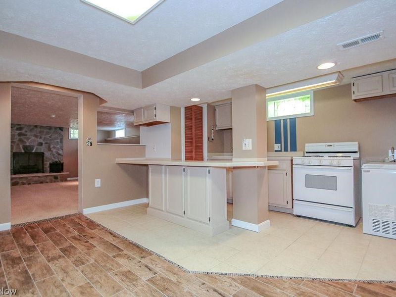 12433 Webster Road , Strongsville, OH 44136 Photo 39