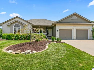 13705 Tregaron Drive, Bellevue, NE 68123