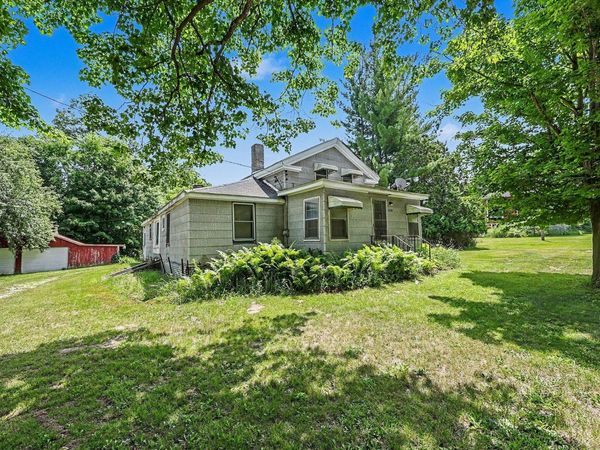 5901 Sharon Hollow Road, Manchester, MI 48158