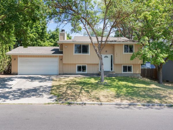 7906 N Dakota St, Spokane, WA 99208