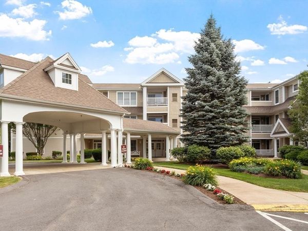 1213 Emerald Court, Unit 1213, Tewksbury, MA 01876