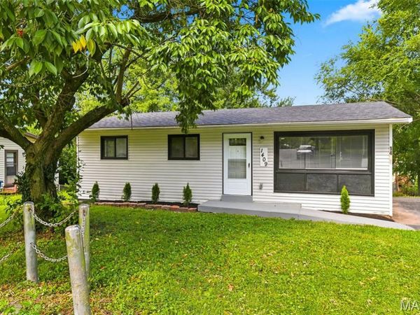 1409 Moran Drive, Hazelwood, MO 63135