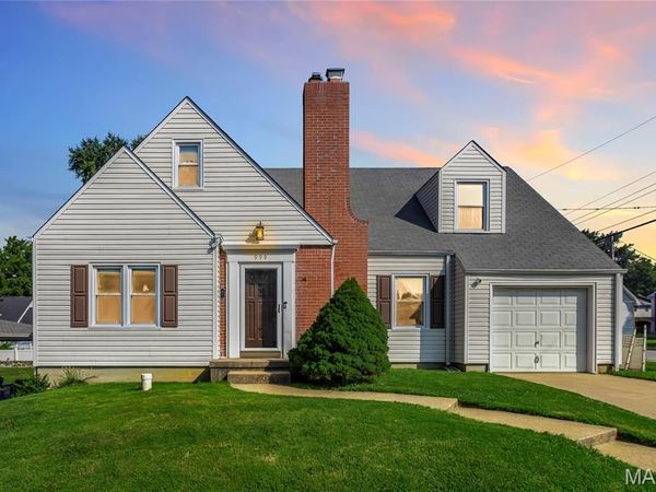 999 Collier Place, St Charles, MO 63301