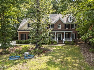 25 Chaucer Court E, Zebulon, NC 27597