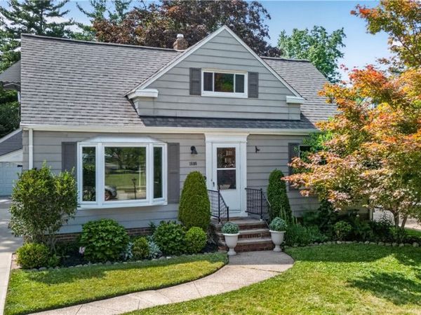 1680 Harwich Road , Lyndhurst, OH 44124