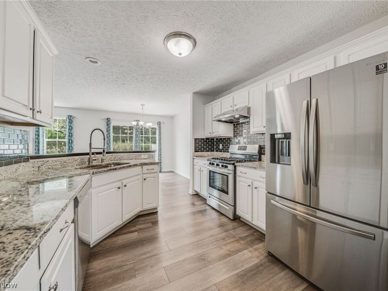 29080 Pembrooke Boulevard, Olmsted Township, OH 44138 Photo 16