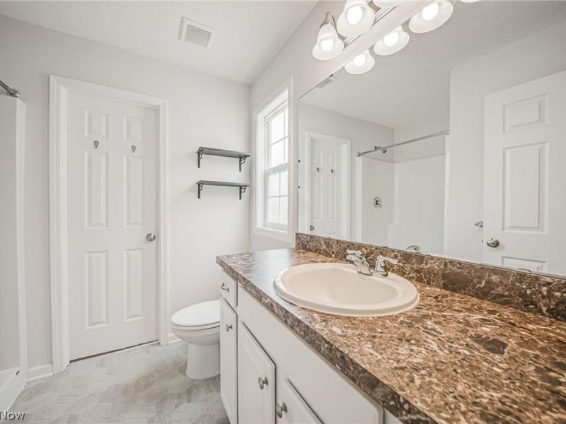 29080 Pembrooke Boulevard, Olmsted Township, OH 44138 Photo 24