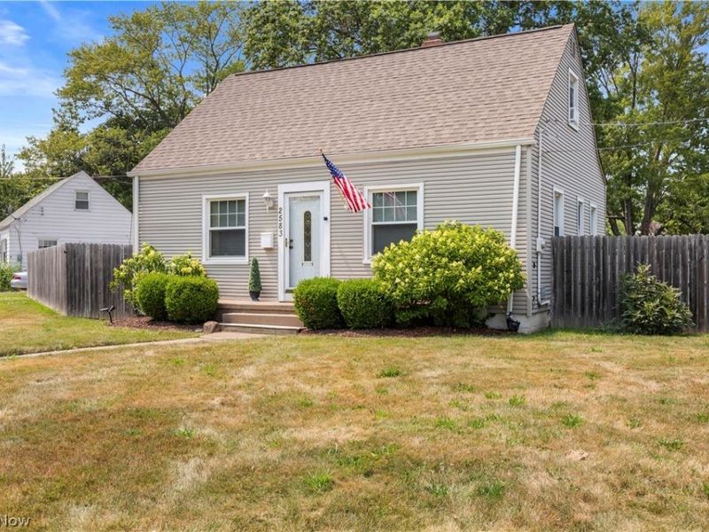 2583 E 38th Street, Lorain, OH 44055 Photo 3