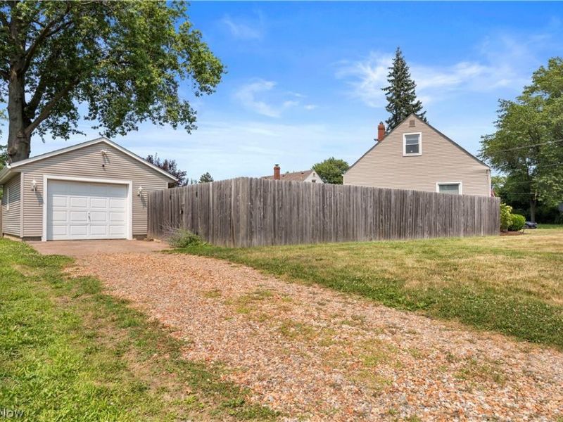 2583 E 38th Street, Lorain, OH 44055 Photo 35