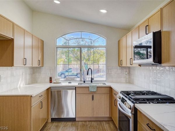 9844 Lenox Crest Place , Las Vegas, NV 89134