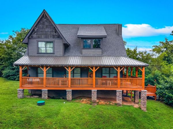 815 Wattle Blossom Drive, Gatlinburg, TN 37738