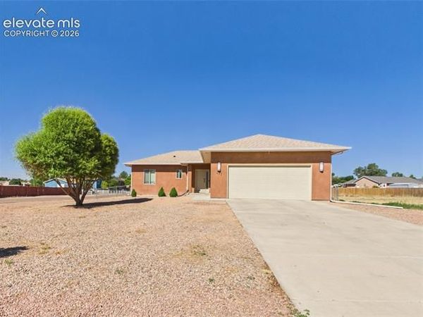 231 S Wiggins Drive, Pueblo West, CO 81007