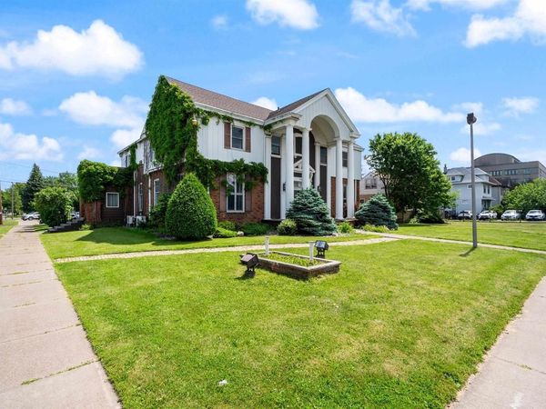 1304 Hammond Ave, Superior, WI 54880