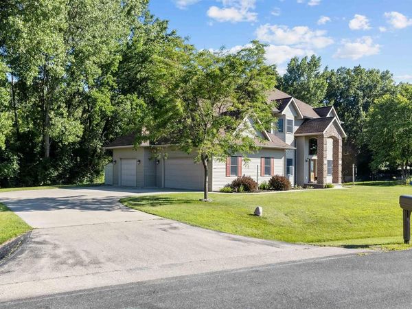 1570 MCINTOSH COURT, Oshkosh, WI 54904