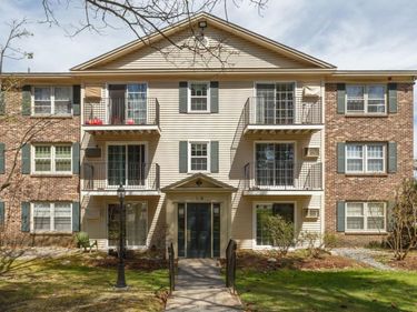 3 Autumn Leaf Drive, Unit 10, Nashua, NH 03060