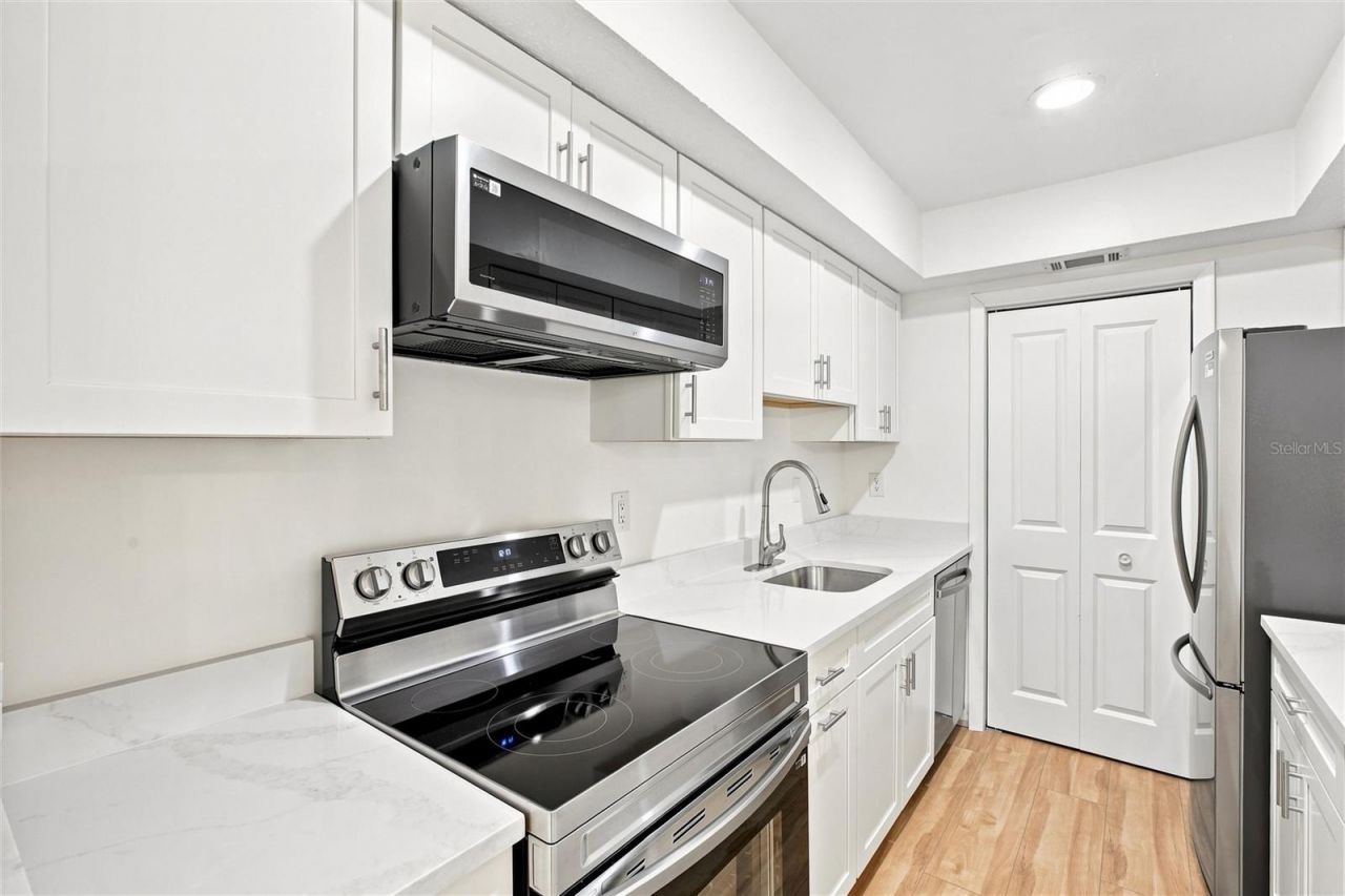 6947 Woodwind Drive, Unit 77, Sarasota, FL 34231 Photo
