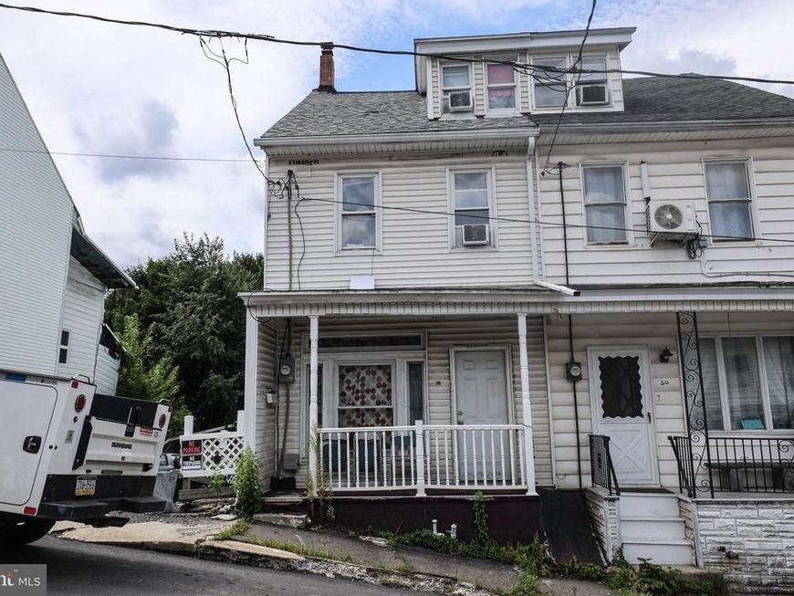 32 S Catherine Street, Shenandoah, PA 17976 Main Photo