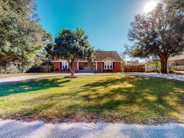 8371 Miranda Street, Navarre, FL 32566