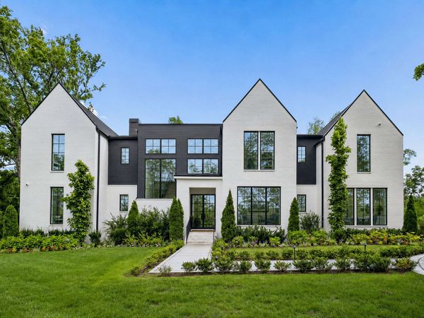 835 Battery Ln , Nashville, TN 37220