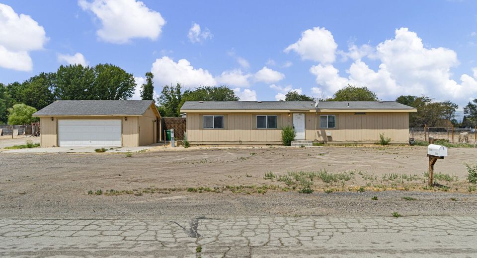 1235 Camille Drive, Fernley, NV 89408 Photo