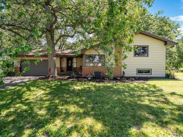 7703 49th Avenue N, New Hope, MN 55428
