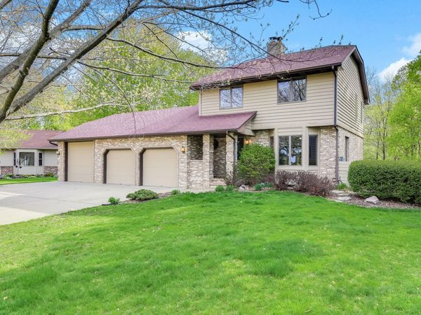 2133 Trumble Court , Chaska, MN 55318