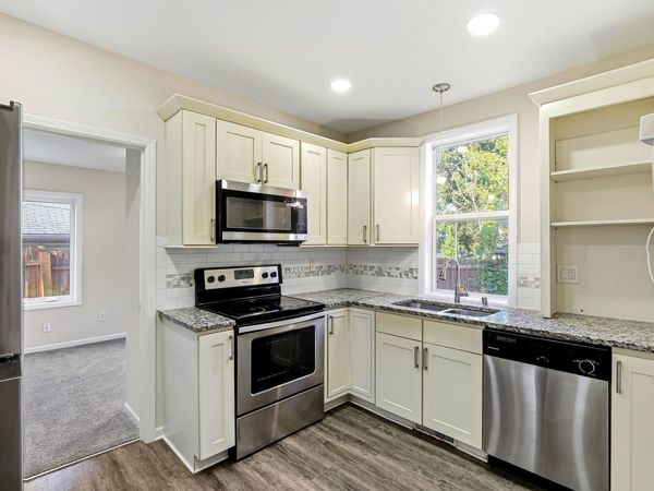 941 Cypress Street, Saint Paul, MN 55106