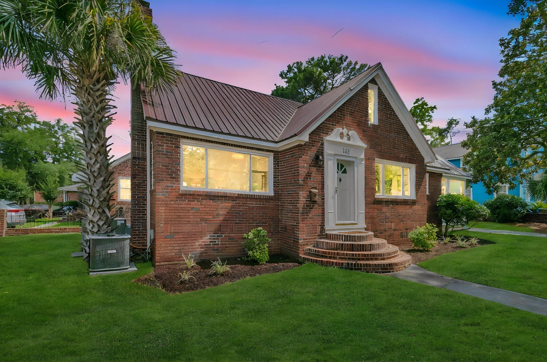 161 Gordon Street Photo 4