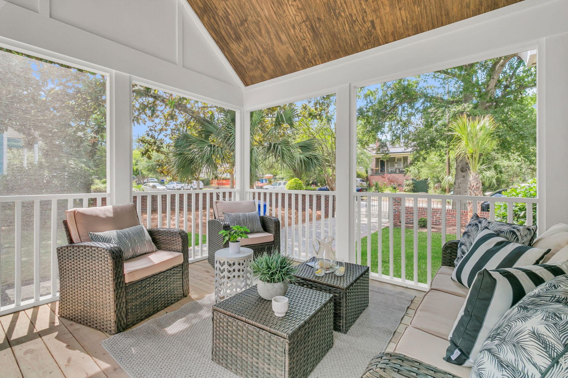 161 Gordon Street Photo 5