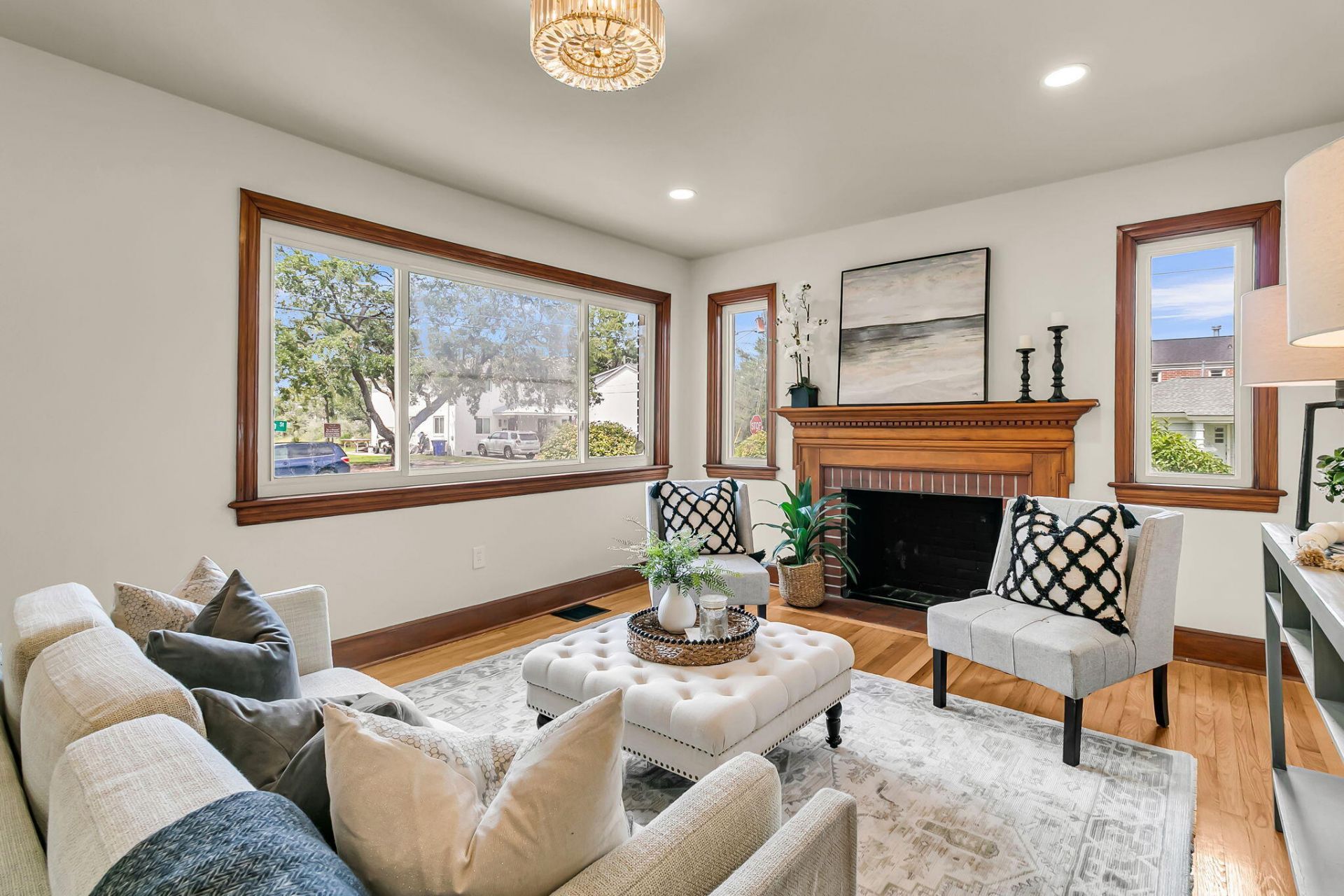 161 Gordon Street Photo 8