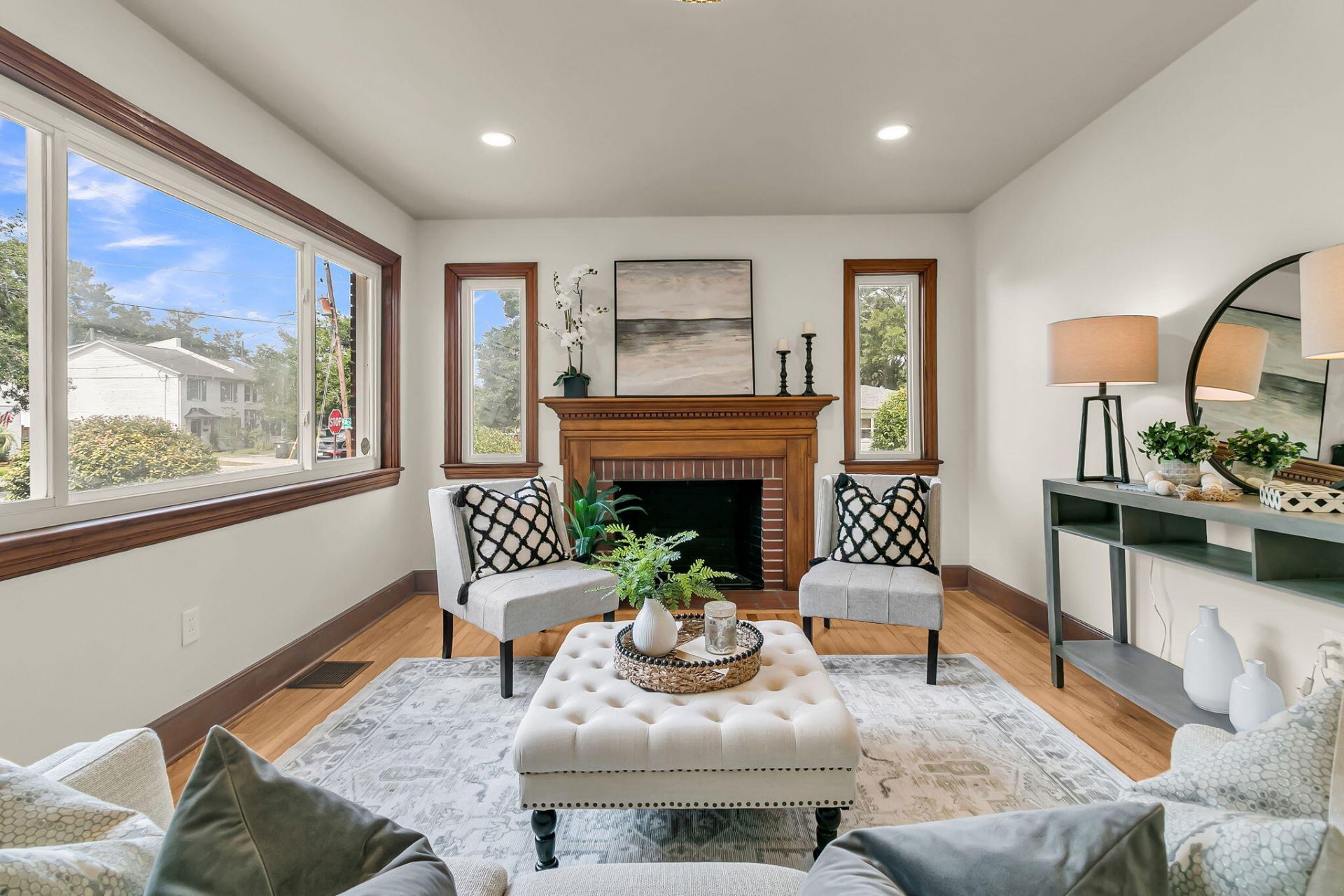 161 Gordon Street Photo 9