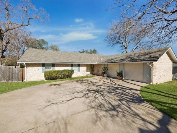 908 B Kirschner PL, Austin, TX 78758