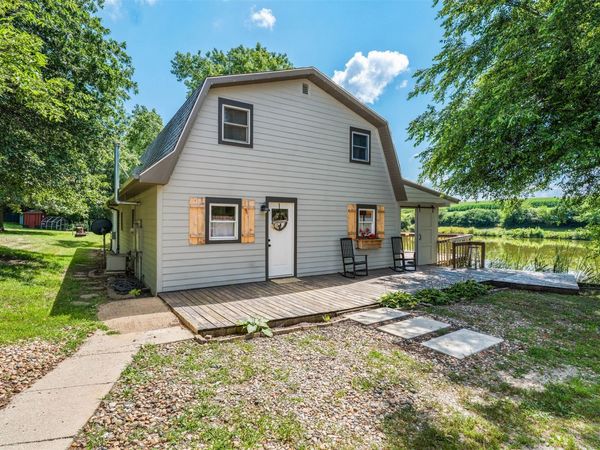 1834 Eaton Avenue, Leighton, IA 50143