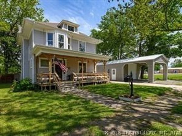 322 N Maple Street , Nowata, OK 74048